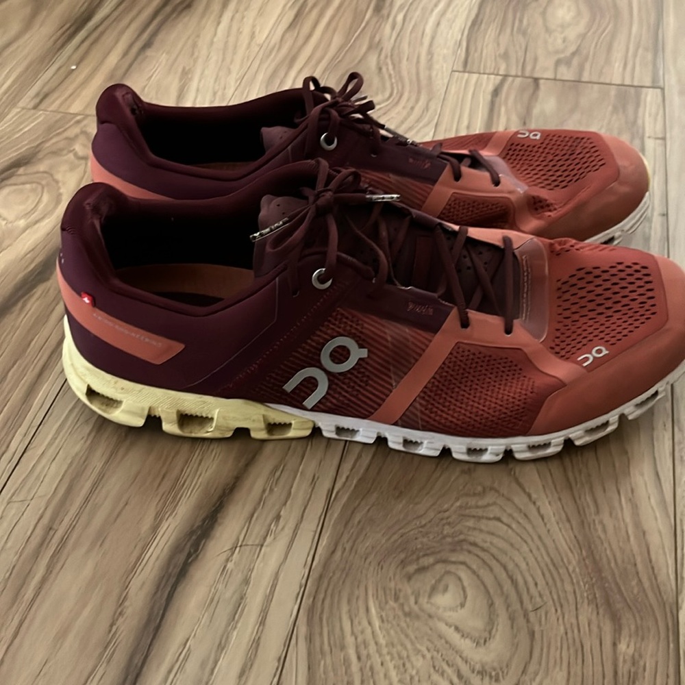 Men’s ON running shoes